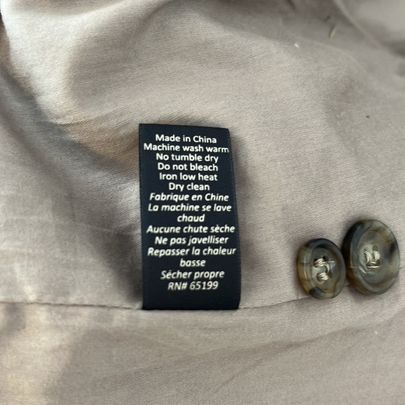 Elizabeth and James 3/4 sleeve blazer - Picture 6 of 6